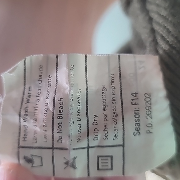 Carhartt olive green beanie hat made in USA - Picture 4 of 7